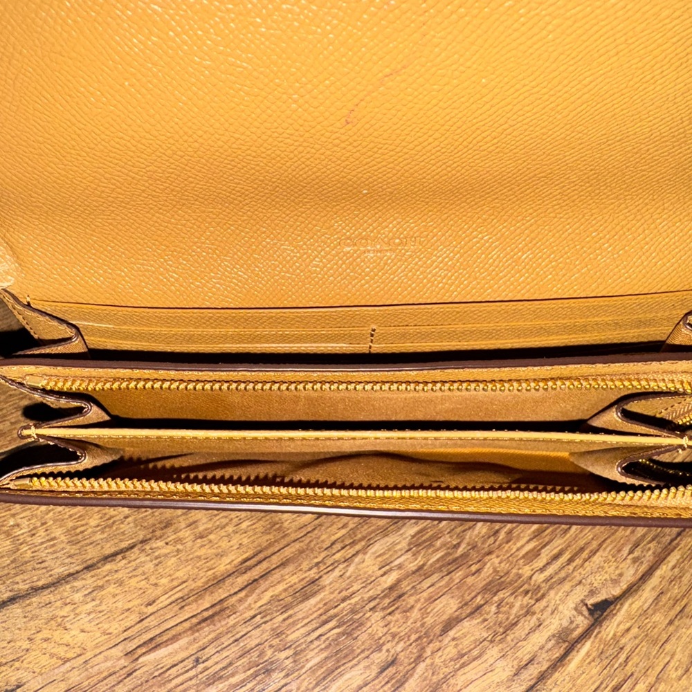 Coach Envelope Wallet - Picture 5 of 8